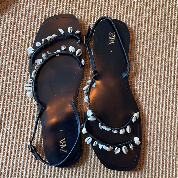 Vince Camuto, Zara, ColeHaan, Calvin Klein, Ivanka, Indigo HM, Coach - Picture 3 of 9